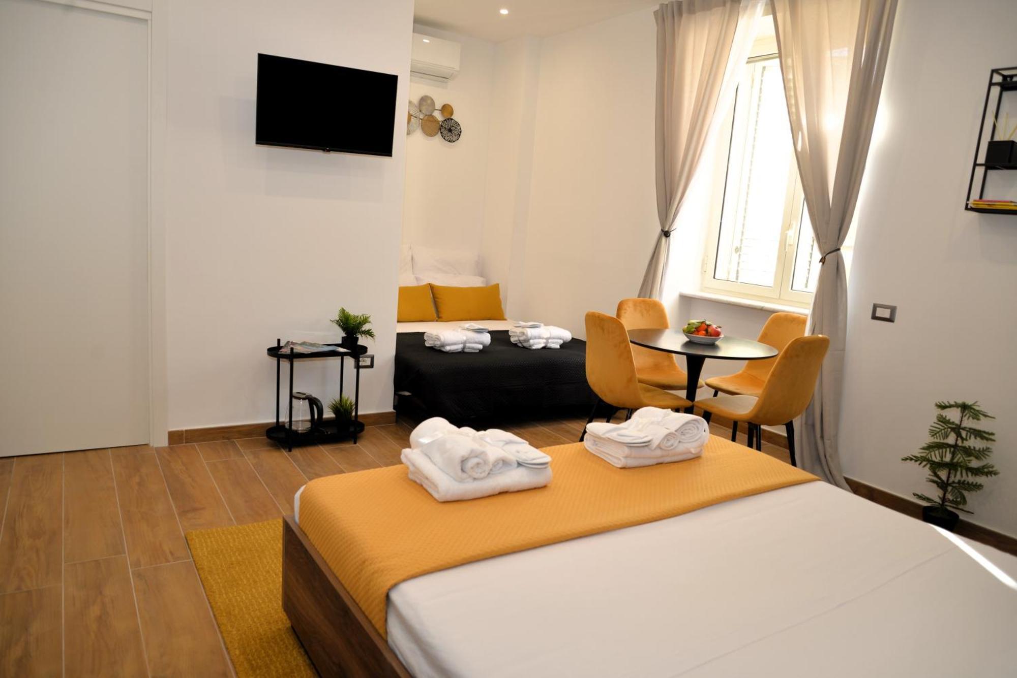 Blackwoody Contemporary Rooms - Napoli Centro Storico Bagian luar foto