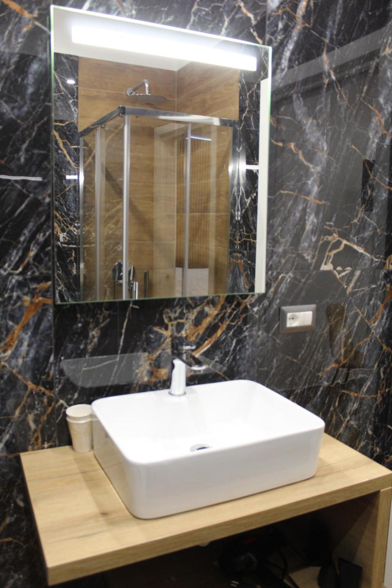 Blackwoody Contemporary Rooms - Napoli Centro Storico Bagian luar foto