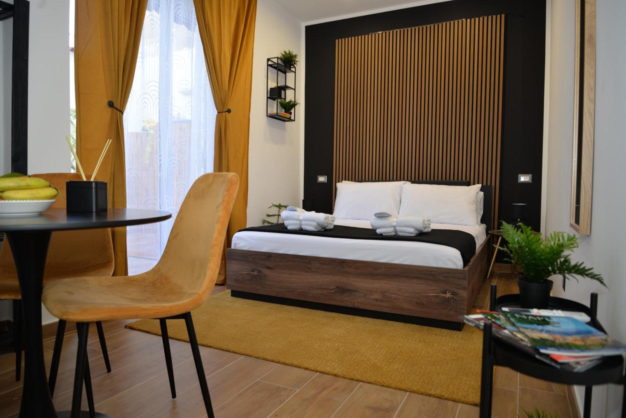 Blackwoody Contemporary Rooms - Napoli Centro Storico Bagian luar foto