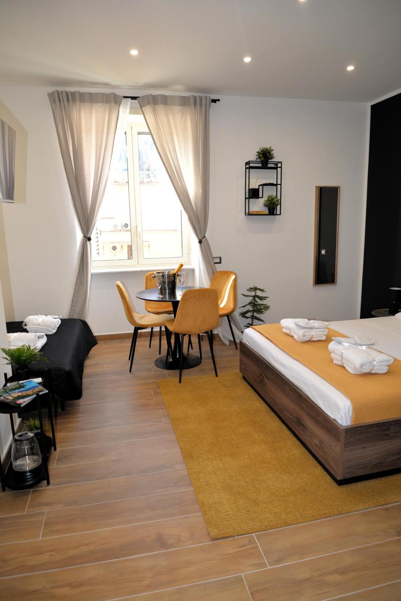 Blackwoody Contemporary Rooms - Napoli Centro Storico Bagian luar foto